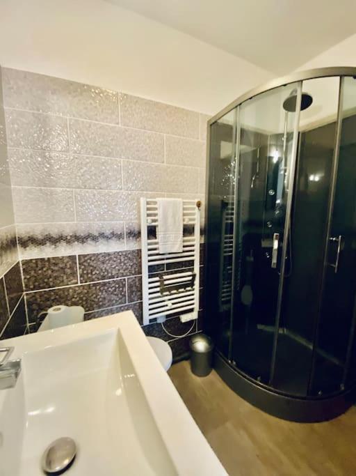 Nouveau : Hyper Centre De Vichy T1 Bis Charmant מראה חיצוני תמונה